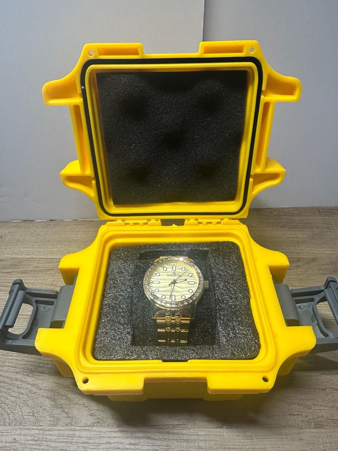 Invicta Specialty Gold Watch 2