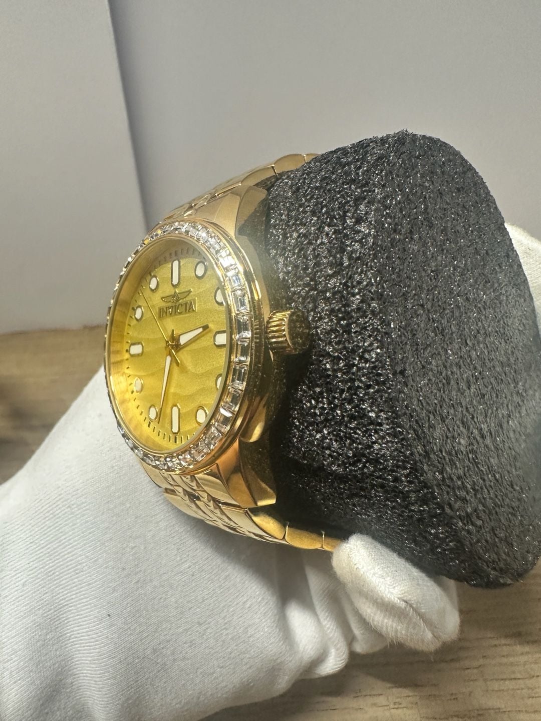 Invicta Specialty Gold Watch 4