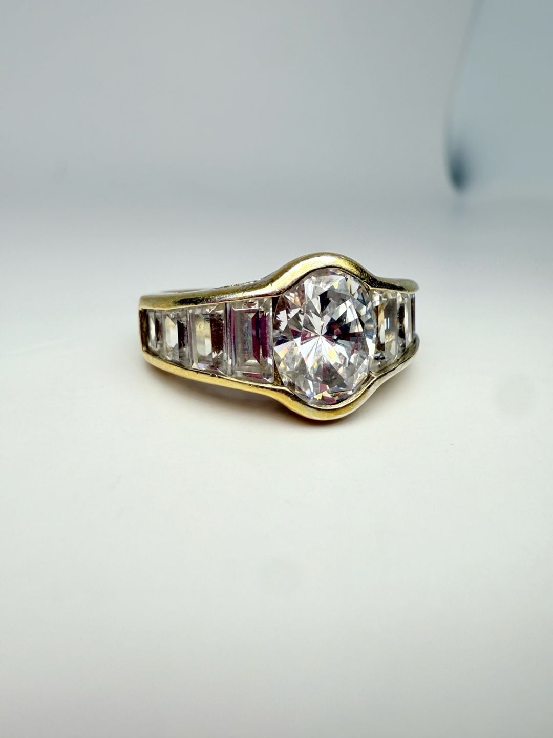 Vintage Gold Tone Oval Crystal Baguette Cocktail Ring Size 8.5 3
