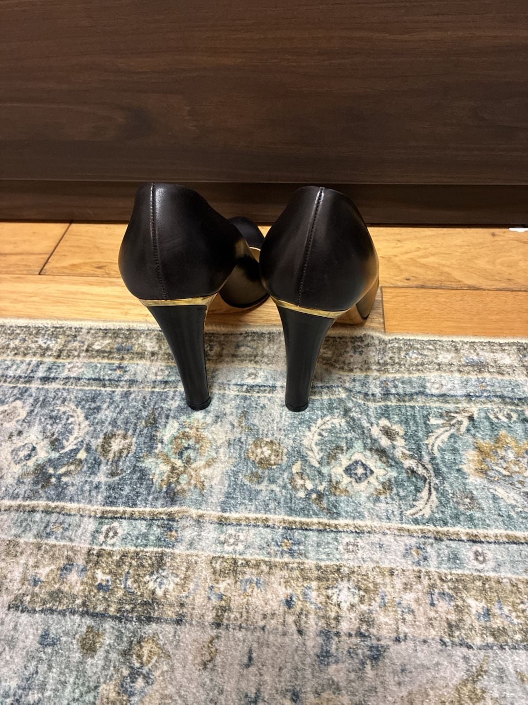 Y2K Vintage Jimmy Choo Gold Accent Leather Pumps Size US7.5/EU37.5 5