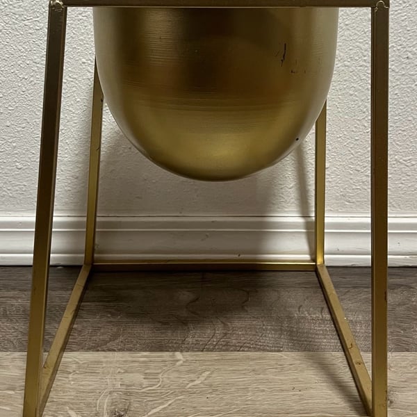 Century Brass finish Planter 