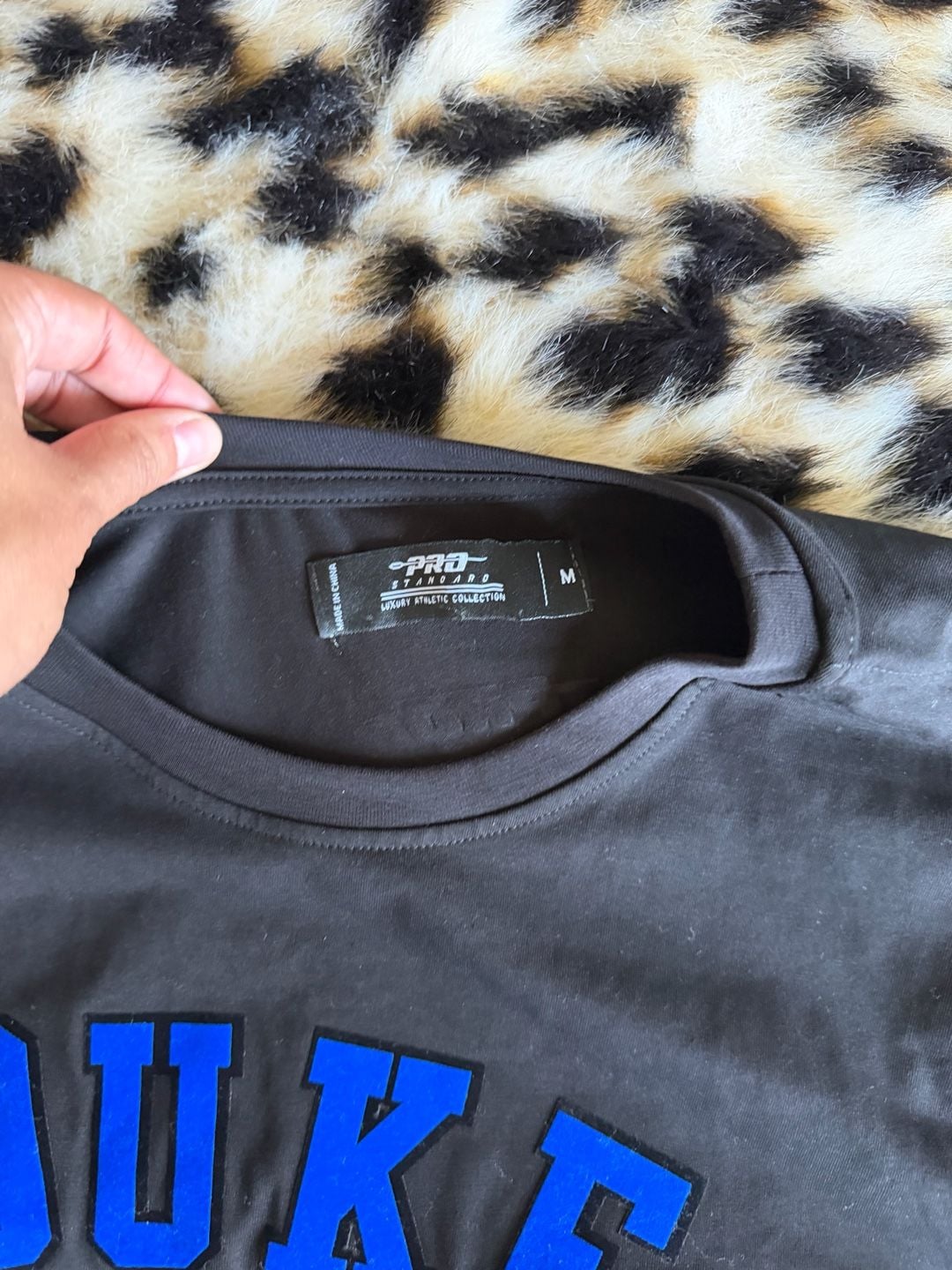 Pro Standard Duke University T-Shirt Size M Black Blue Devils 3
