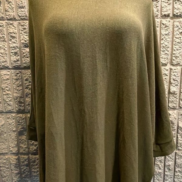 891 Andrée By Unit Batwing Sleeve Top Size L Olive