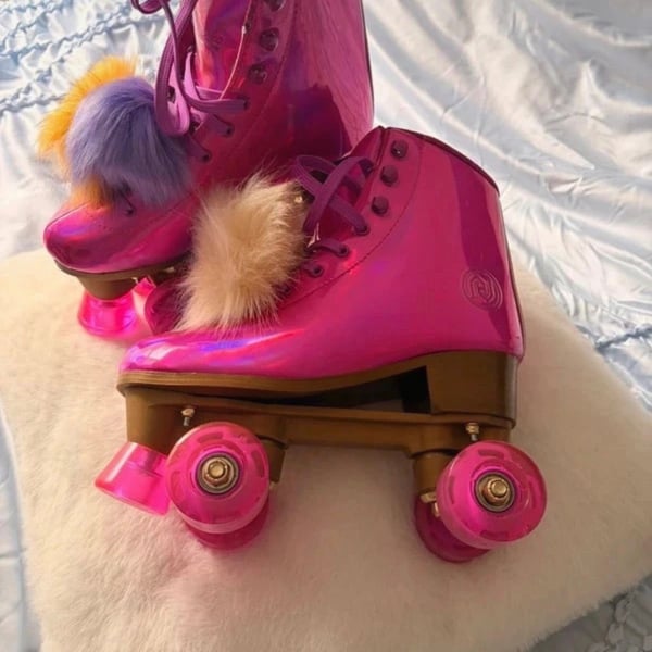 Holographic Roller Skates Pink Fushcia Light up Wheels