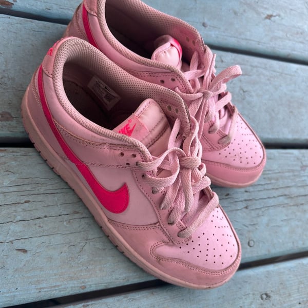 Nike Dunk Low Triple Pink Size 7Y