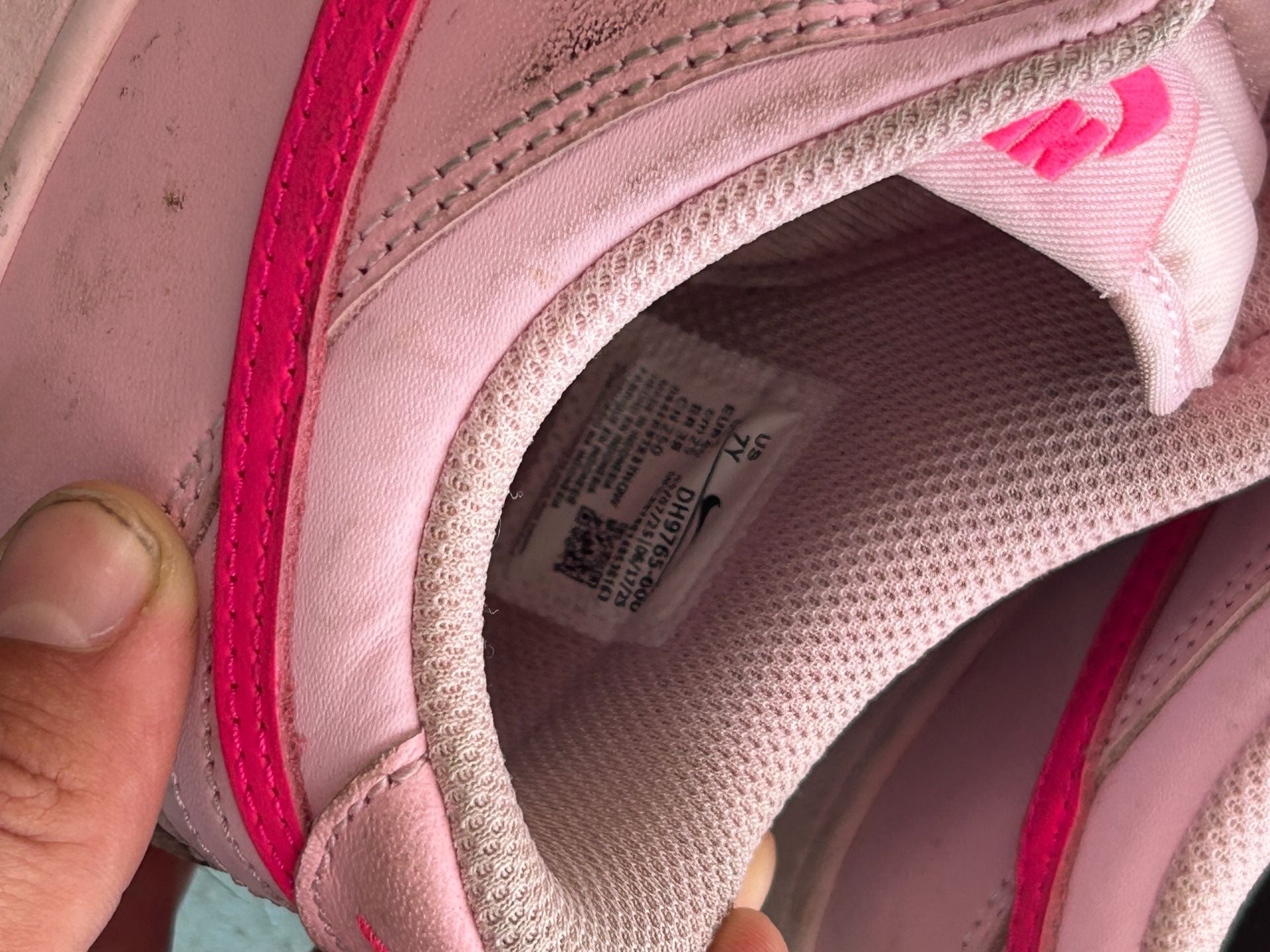 Nike Dunk Low Triple Pink Size 7Y 5