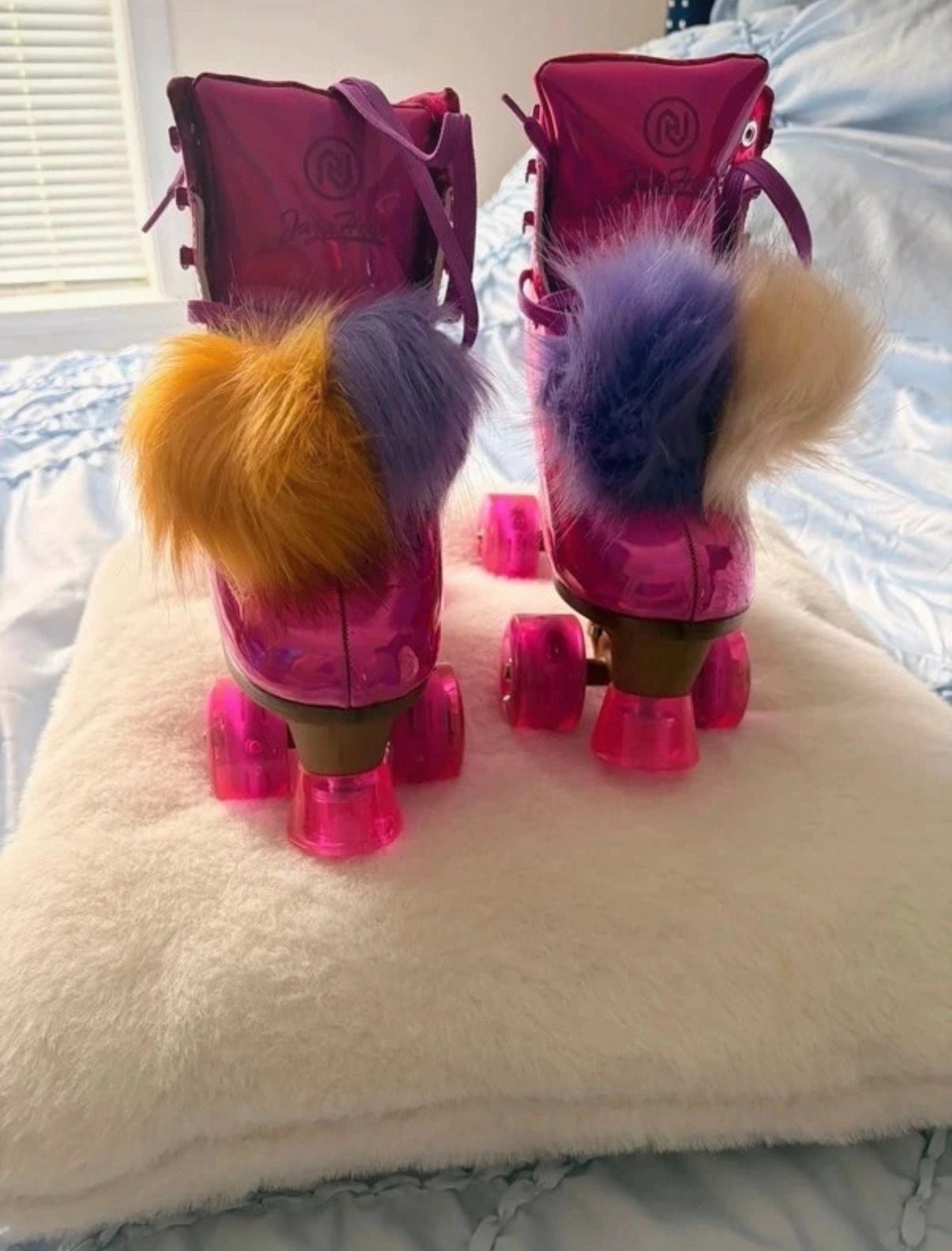Holographic Roller Skates Pink Fushcia Light up Wheels
3