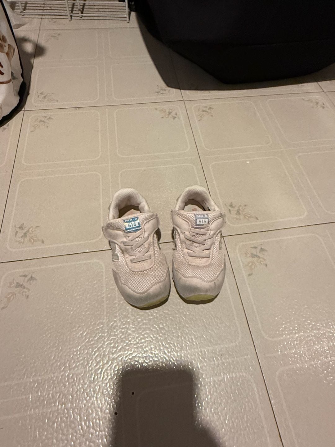 New Balance 515 Size 5 Pink Infant Velcro Sneakers 2