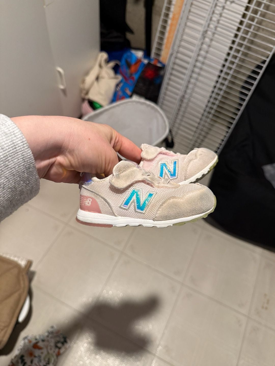 New Balance 515 Size 5 Pink Infant Velcro Sneakers 8