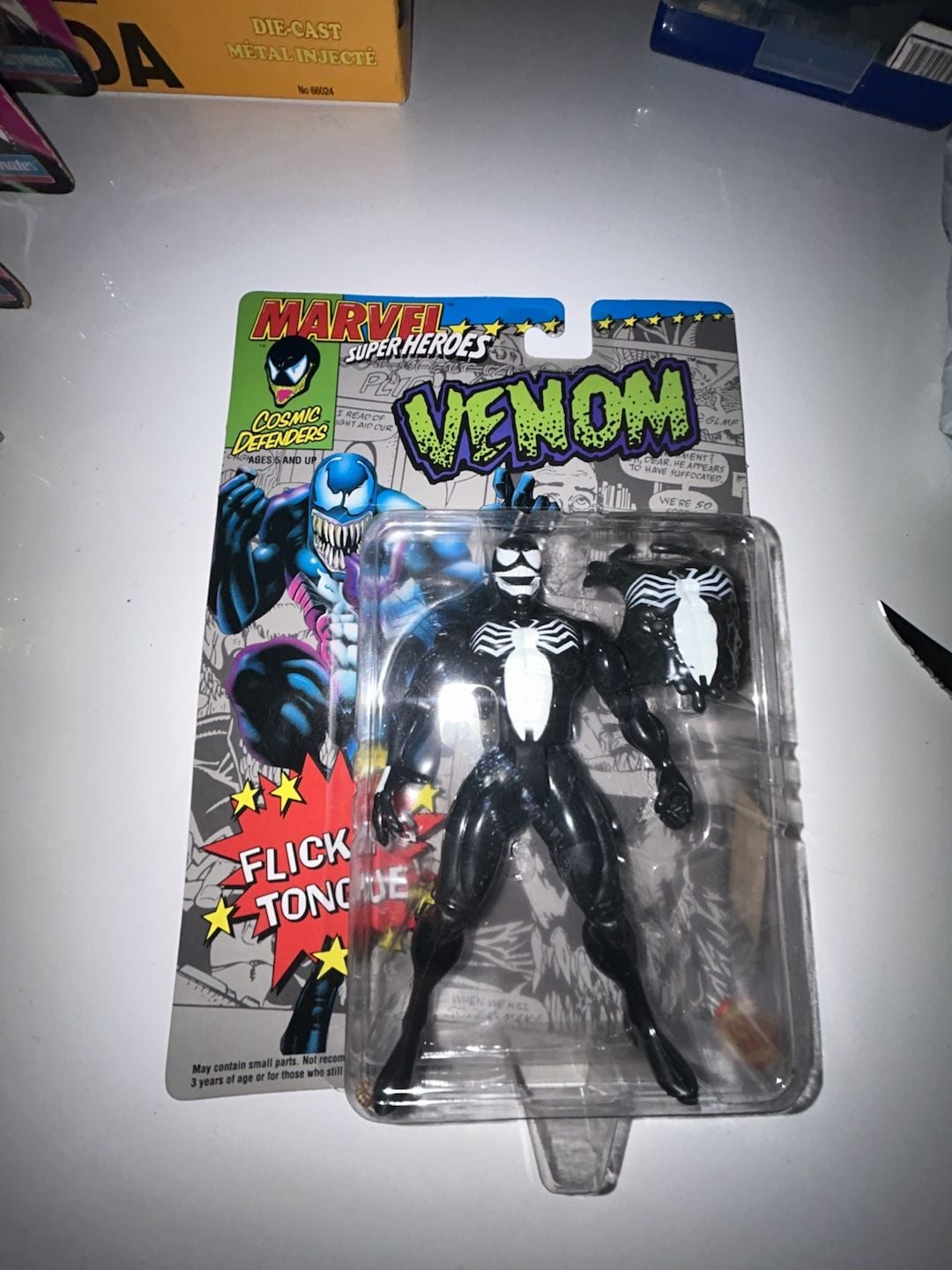 Toy Biz Marvel Super Heroes Venom Action Figure Flicking Tongue 1992 1