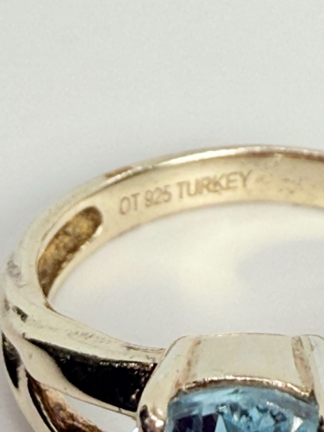 Aquamaring Split Shank Ring Gold over Sterling Silver Sz: 7 9