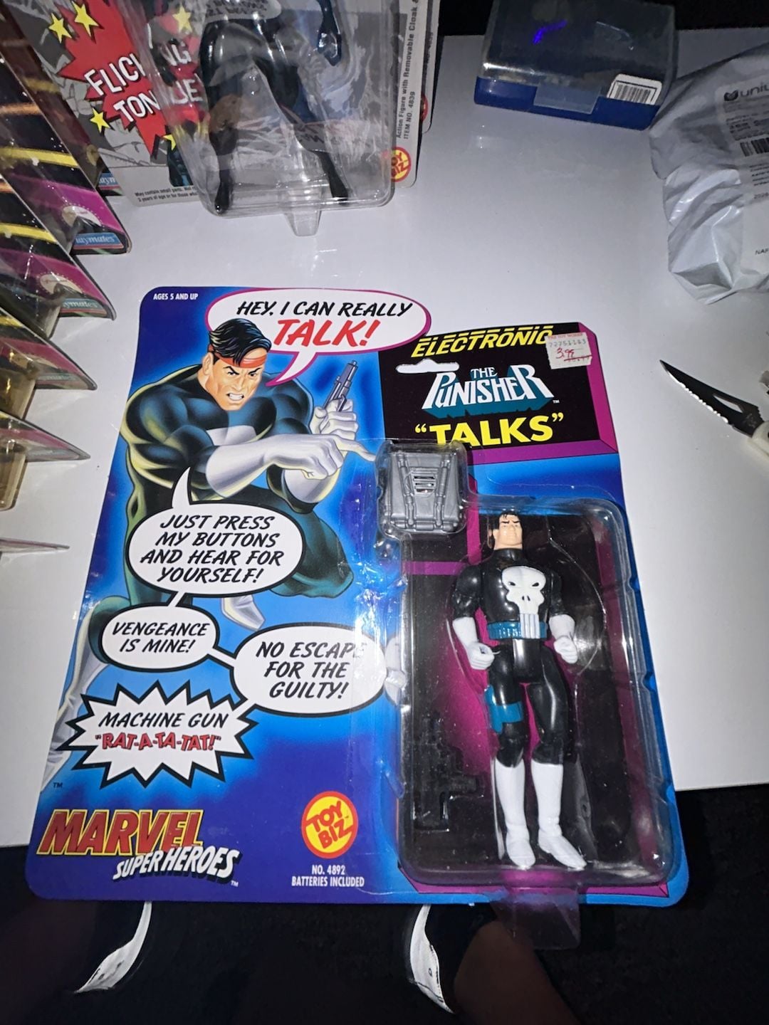 Toy Biz Marvel Super Heroes Electronic The Punisher Talks Action Figure 1