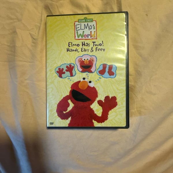 Sony Wonder Sesame Street Elmo's World: Elmo Has Two! Hands, Ears & Feet DVD