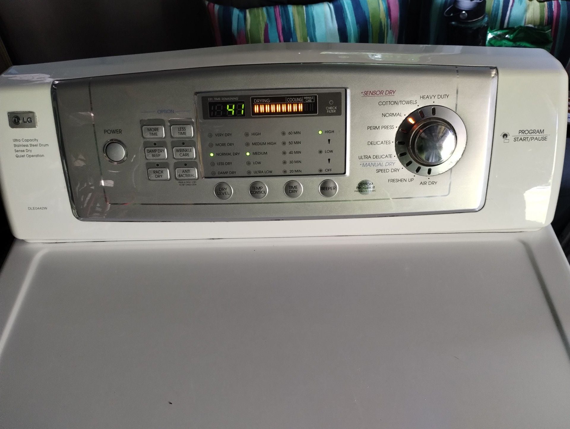 LG DLE0442W Electric Dryer White 2