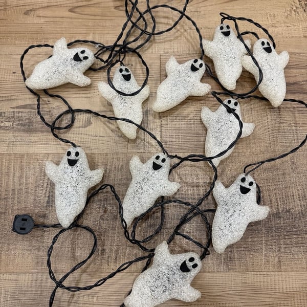 Vintage Melted Plastic Popcorn Ghost Halloween String Lights Lot of 2! Spooky