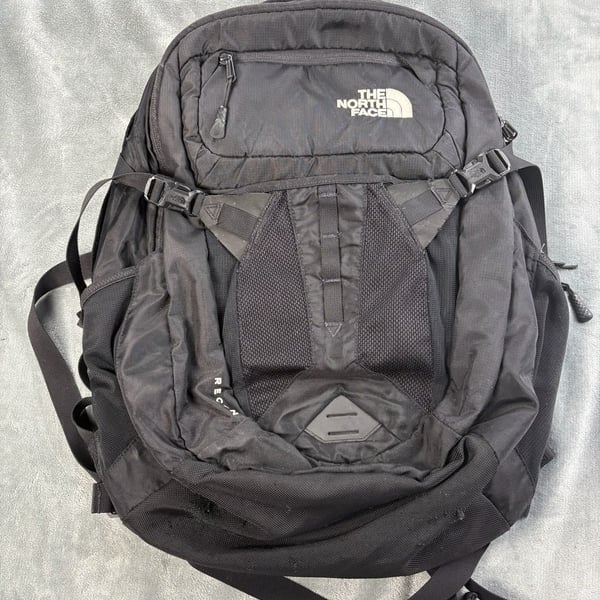 The North Face Recon Backpack Black FlexVent Hiking School Laptop Daypack