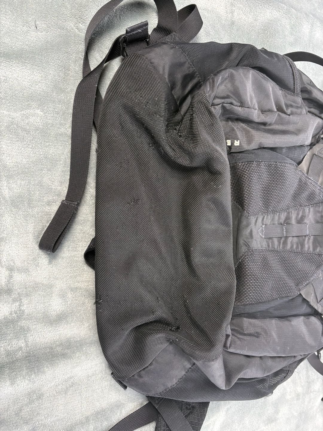 The North Face Recon Backpack Black FlexVent Hiking School Laptop Daypack 3
