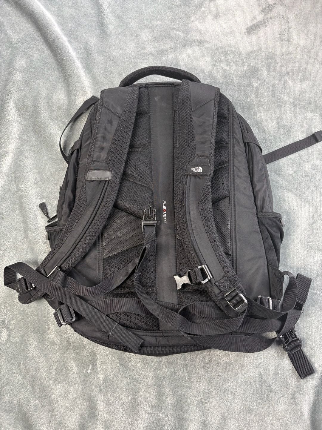 The North Face Recon Backpack Black FlexVent Hiking School Laptop Daypack 4