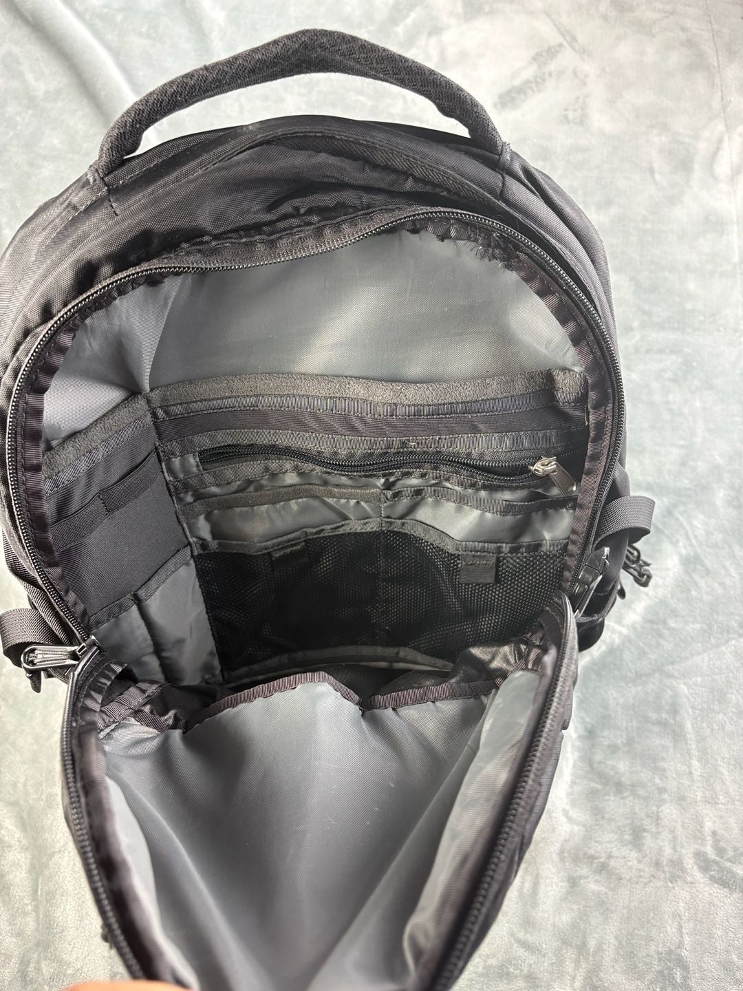 The North Face Recon Backpack Black FlexVent Hiking School Laptop Daypack 6