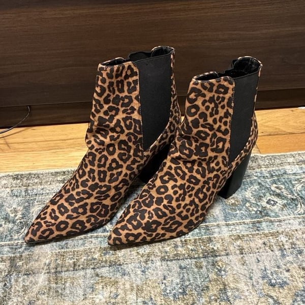 Kittenish Leopard Print Pointed Toe Booties Size 11