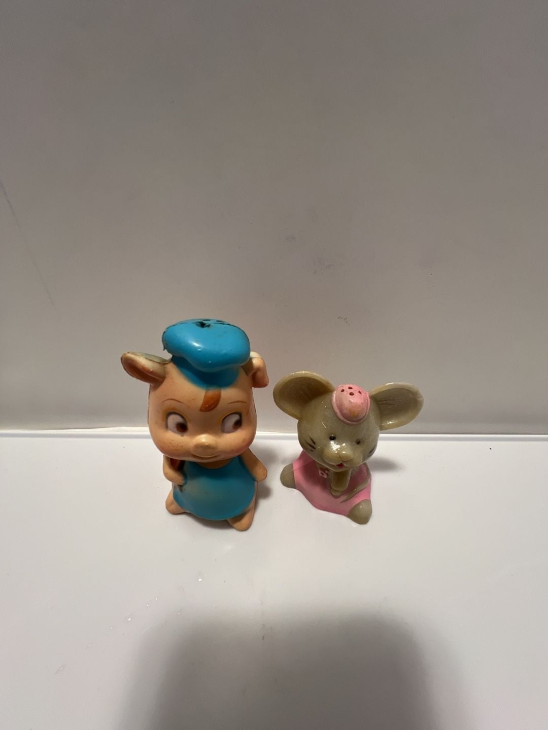 Vintage Plastic Pig and Mouse Salt And Pepper Shakers Set 2