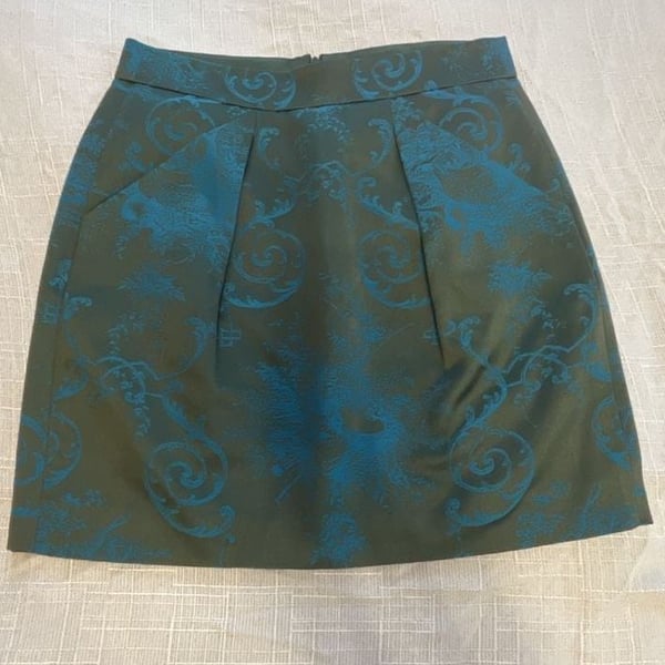 J. Crew Brocade Mini Skirt Size 4 Green Blue Jacquard Pleated Pockets
Curtain