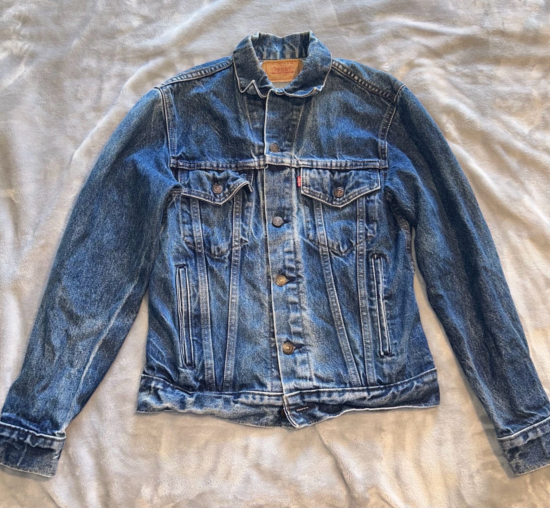 1987 vintage Levi's Denim Trucker Jacket Size 36R Made In USA tag! 3