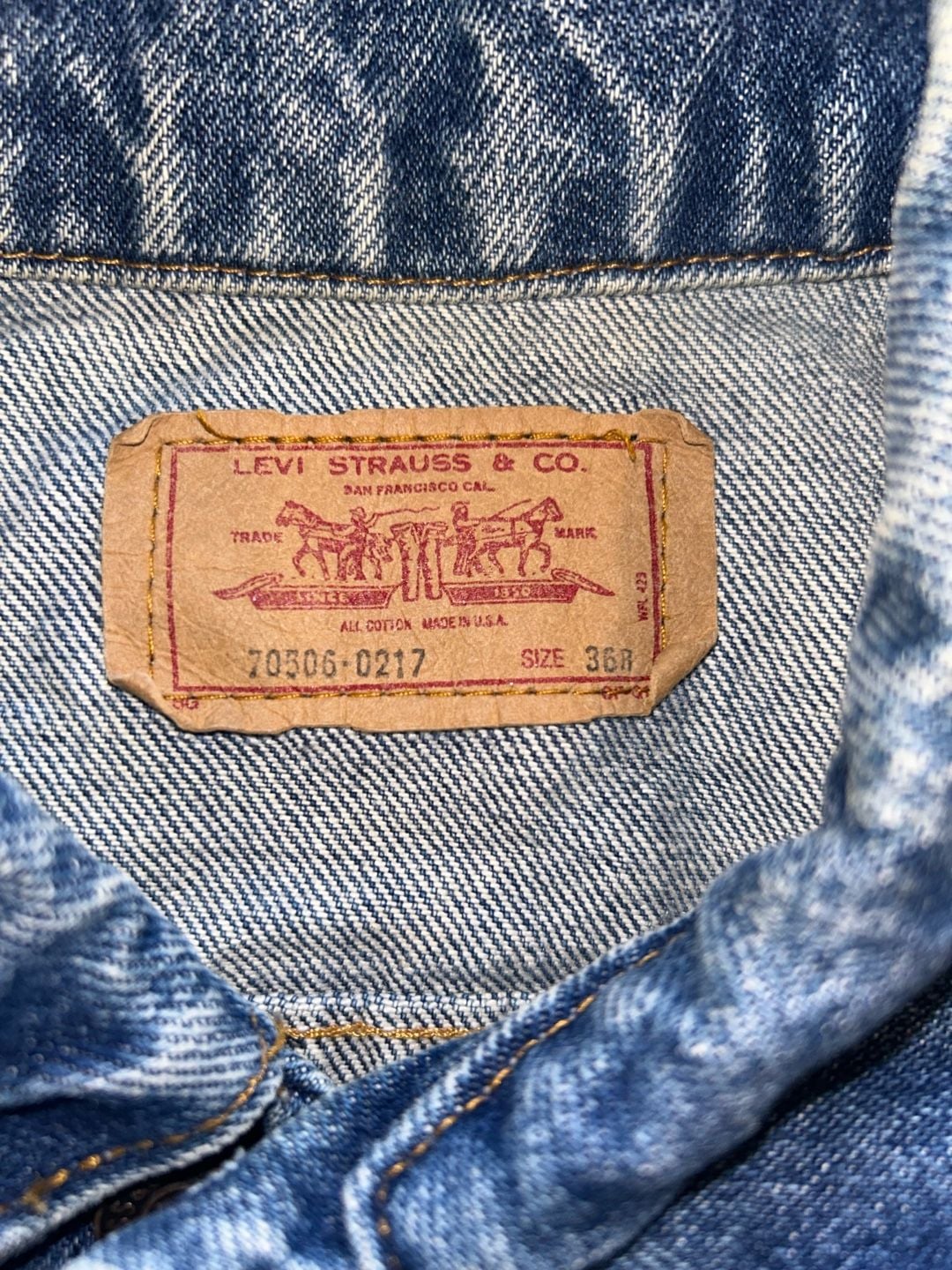 1987 vintage Levi's Denim Trucker Jacket Size 36R Made In USA tag! 4