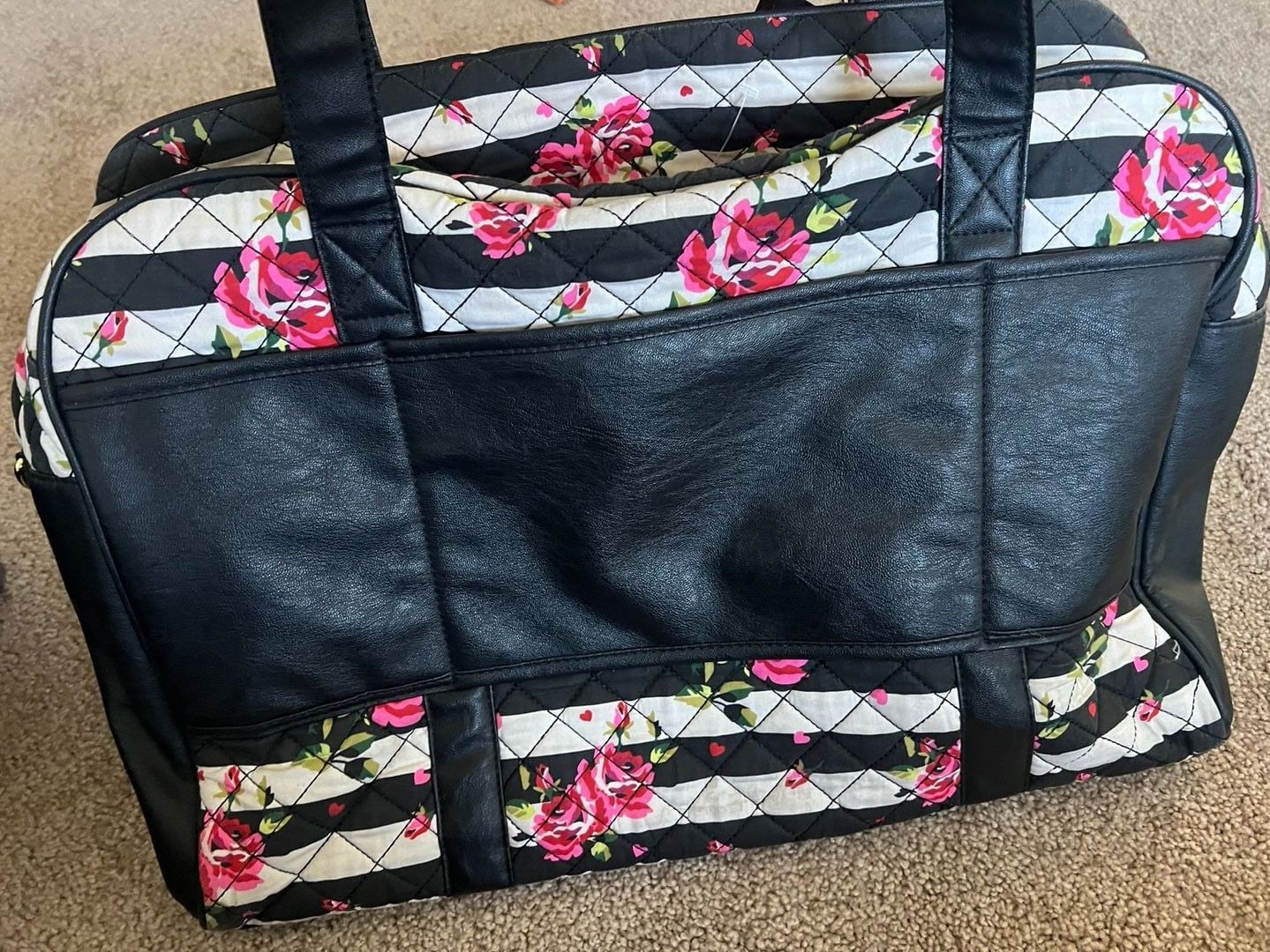 Luv Betsey by Betsey Johnson Quilted Weekender Bag Black White Floral Bow 6