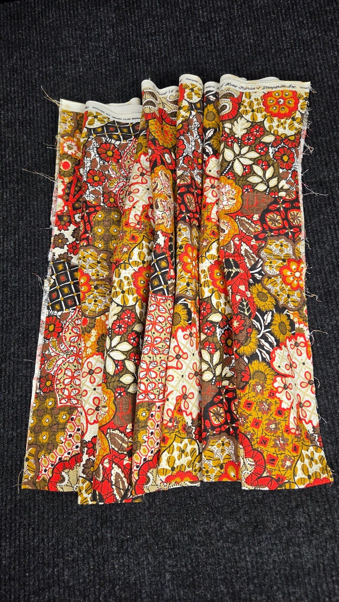 House 'N Home Fabrics & Draperies, Inc. Vintage Retro Floral Fabric 58"×48" 1