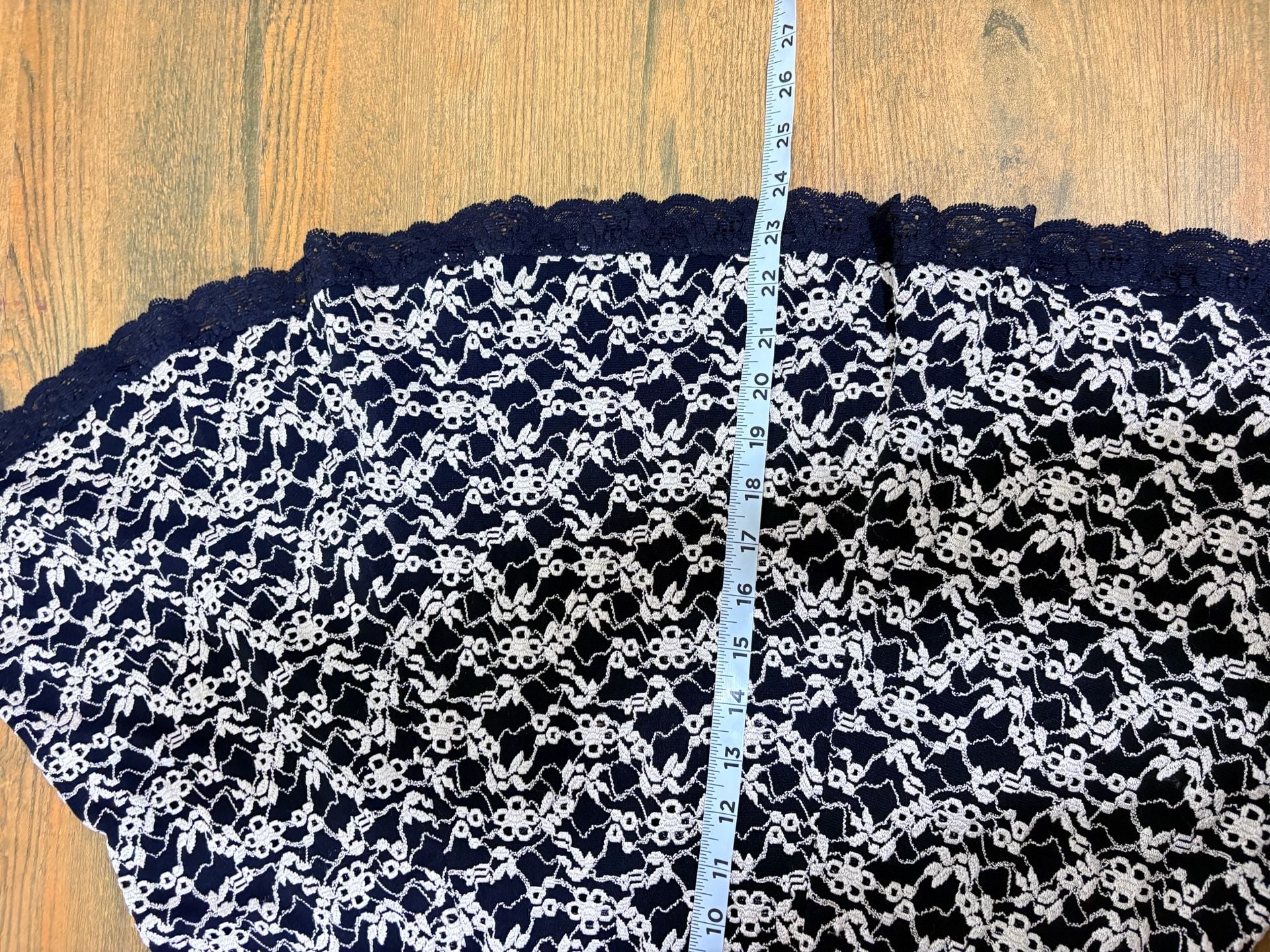 Cabi Lace Blouse Size S Black Cream Floral Eyelet Semi Sheer Skirt 7