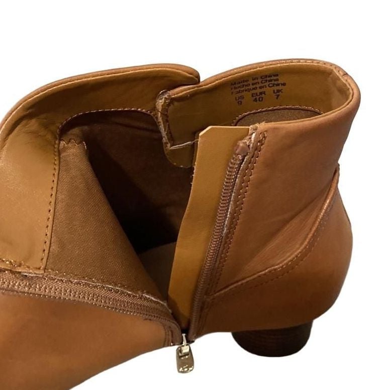 Draper James Bethany Cylinder Block Heel Boots size US 9. Zip up on inside ankle 4