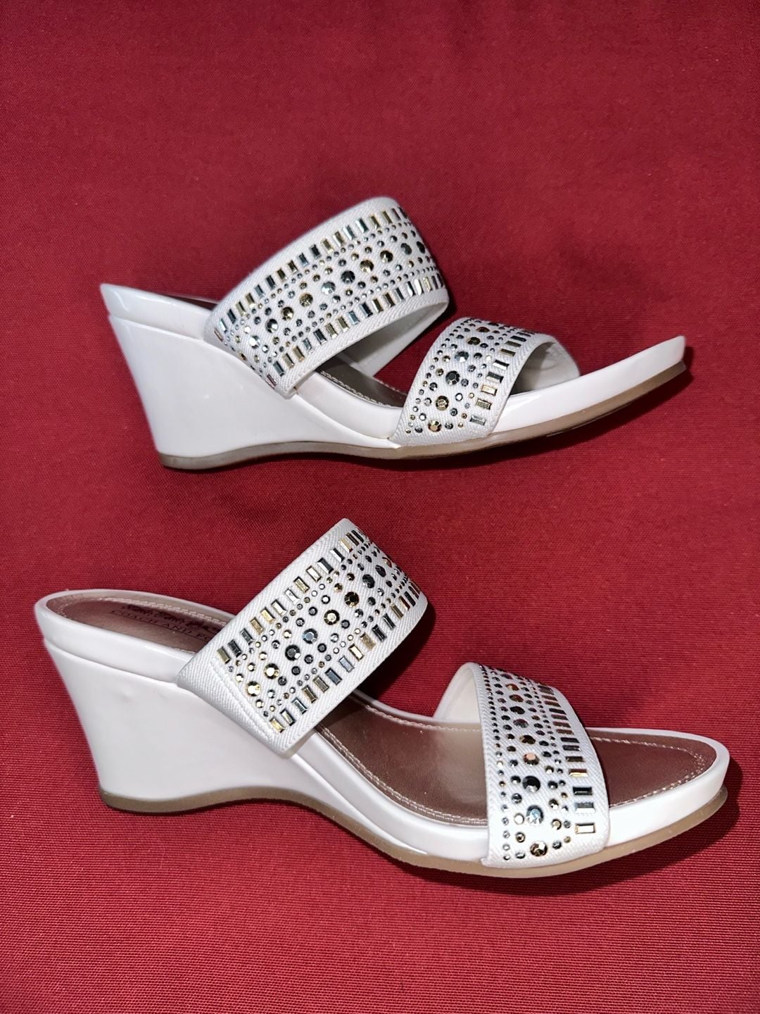 No.27 Coach And Four Vander Size 6.5 White Rhinestone Wedge Sandals 3