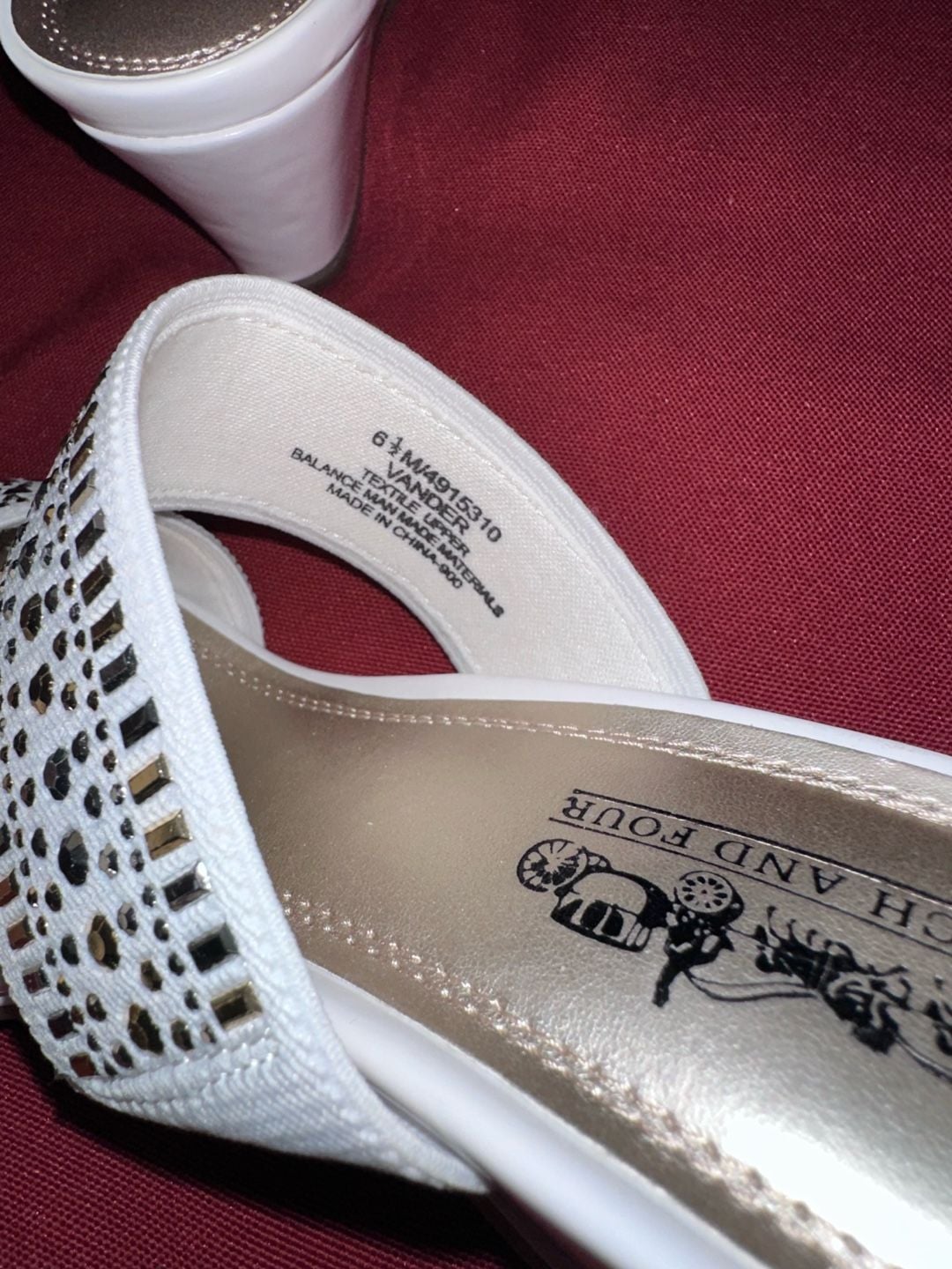 No.27 Coach And Four Vander Size 6.5 White Rhinestone Wedge Sandals 7