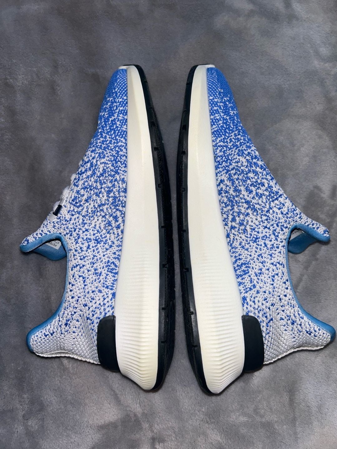Womans Peter Millar Hyperlight Apollo Knit Sneakers Blue White size 7 6