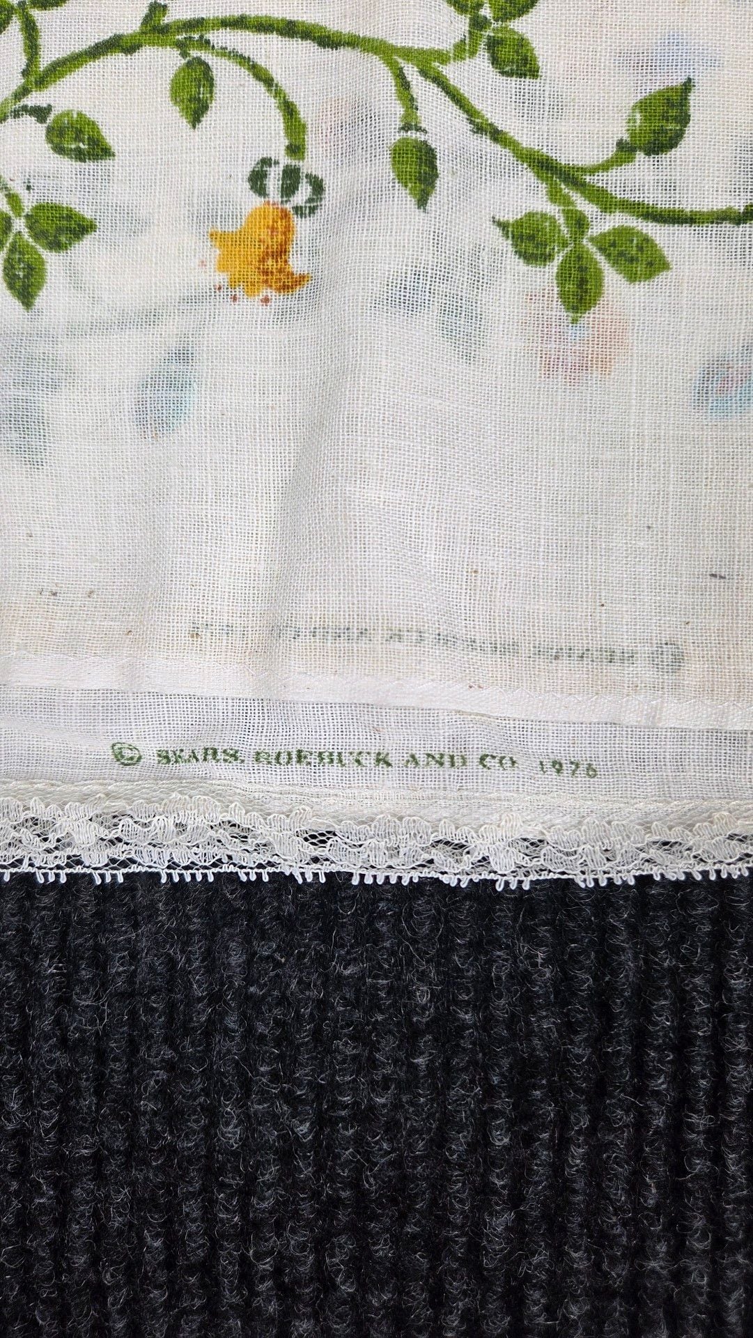 Sears Roebuck Vintage 1976 Yellow Rose Floral Tablecloth 70"×42" 3