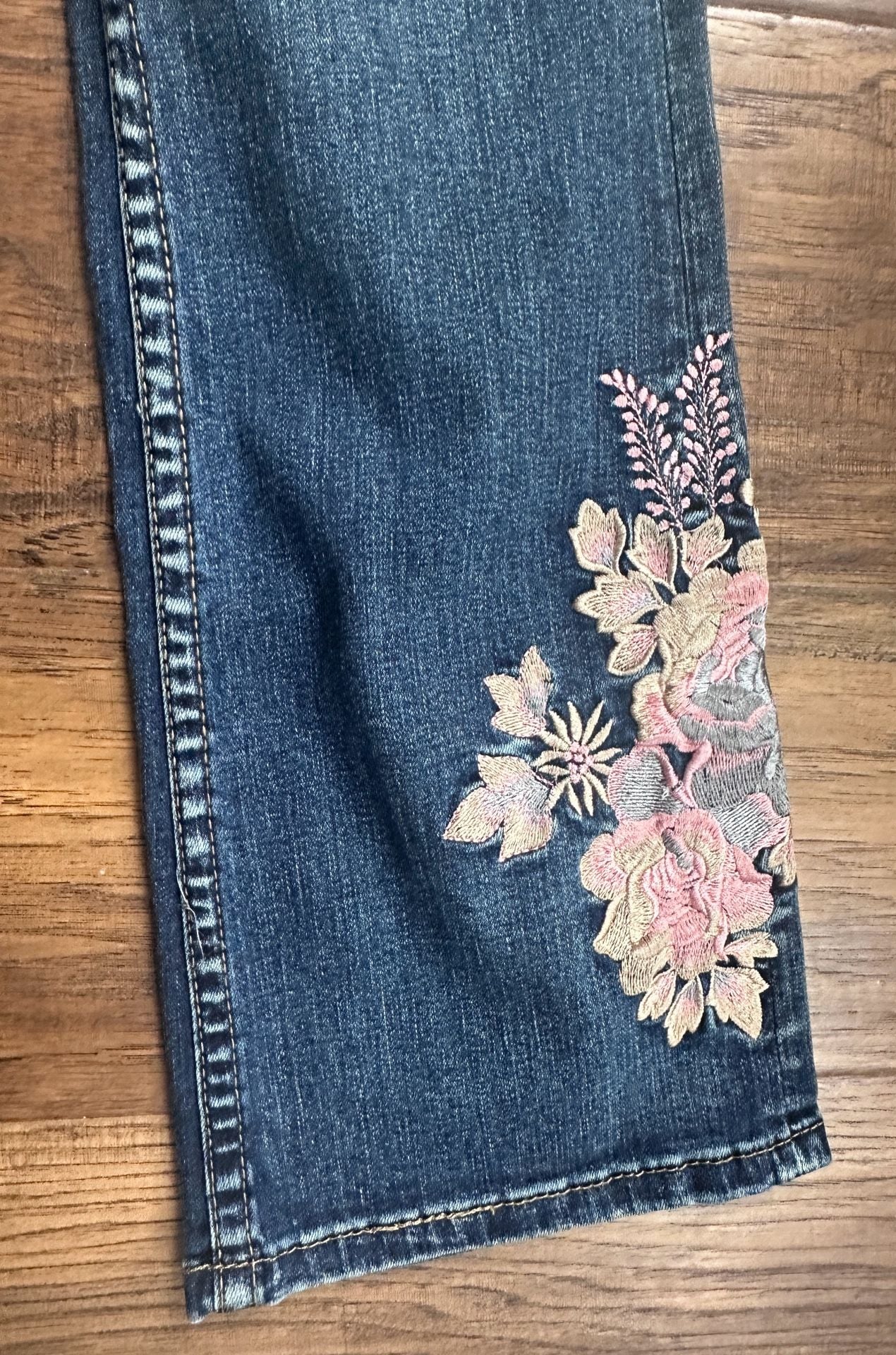 Grace In LA Boot Cut Jeans Size 27 Floral Embroidery 4