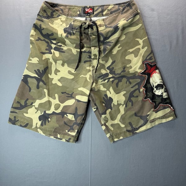 Vintage Y2K Point Zero Board Shorts XL Green Camo Skull Swim Trunks Surf