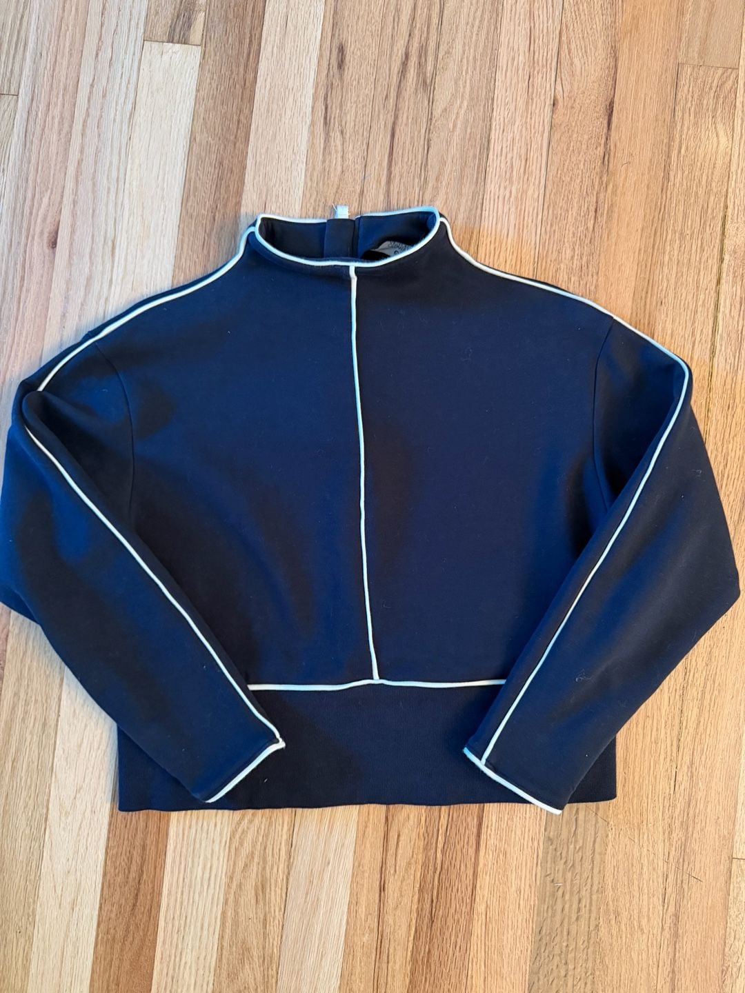 Victor Glemaud Cropped Pullover Sweatshirt Size XS Black White Piping 2