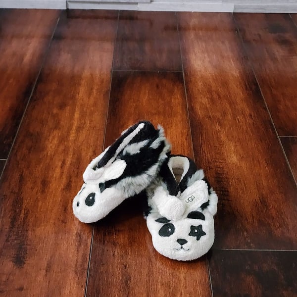 UGG Bixbee Panda Stuffie Crib Booties White Black