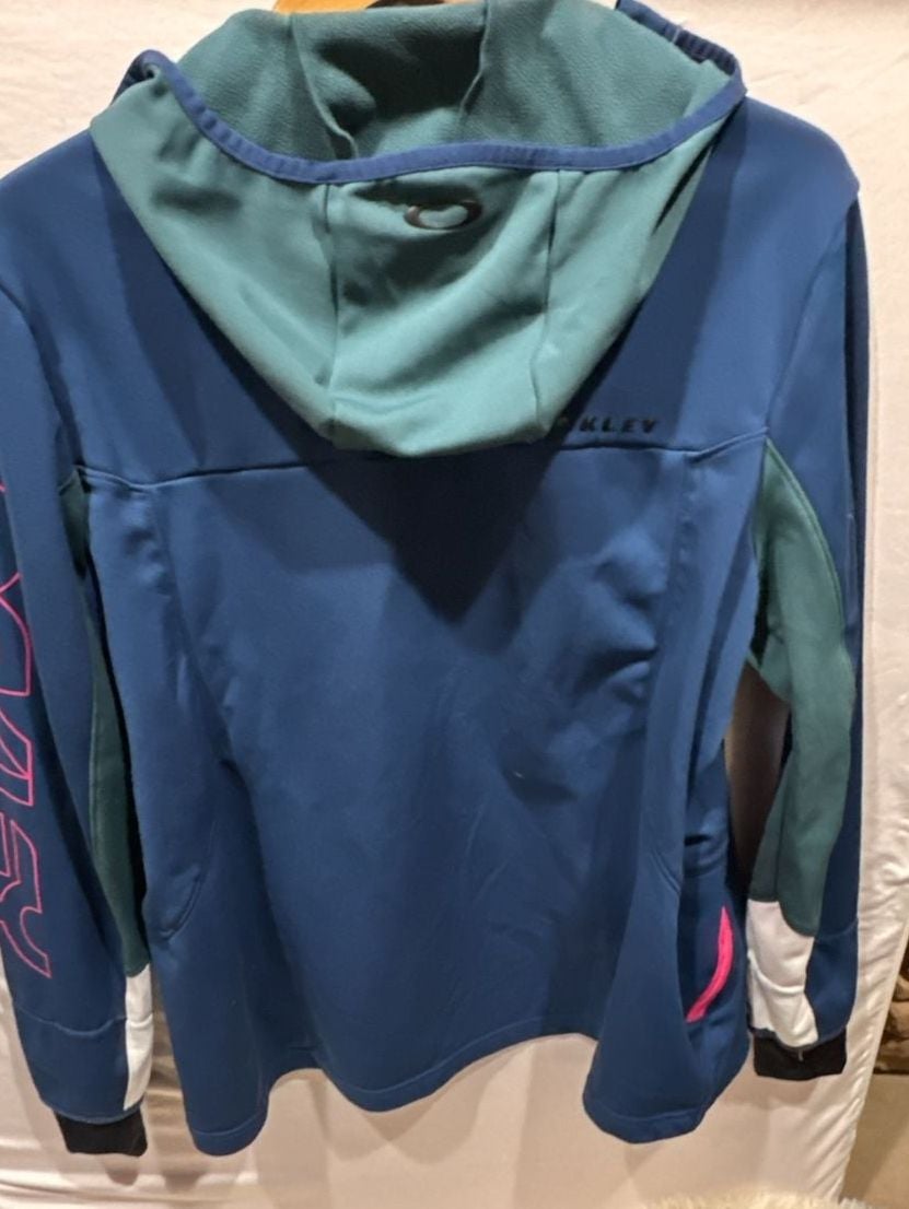 Oakley Performance Fit Full Zip Hoodie Blue Green
E900 5
