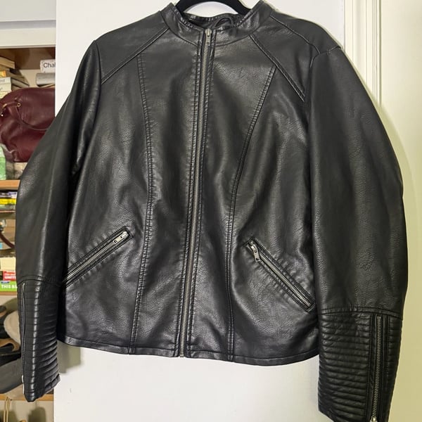 Torrid Faux Leather Moto Jacket Size 1 Black Quilted Zip