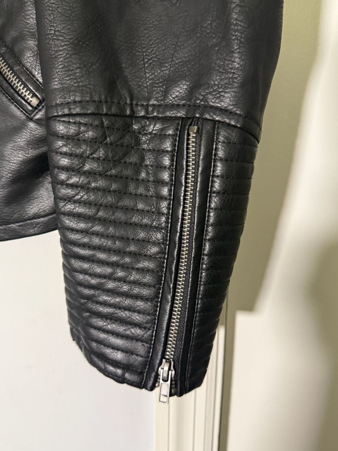 Torrid Faux Leather Moto Jacket Size 1 Black Quilted Zip 4