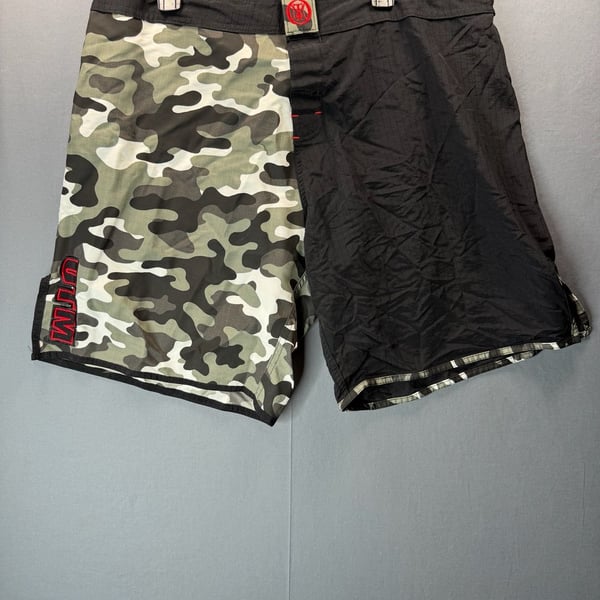Vintage Y2K OTM Camo Black MMA Fight Shorts 38 Board Shorts Mixed Martial Arts