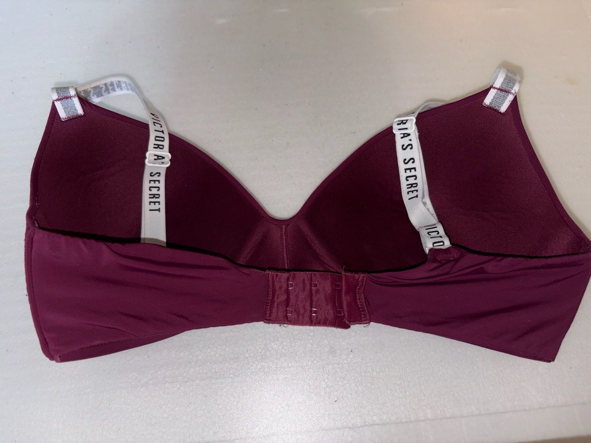 Victoria's Secret Lightly Lined Wireless Bra Size 34DD Burgundy 4