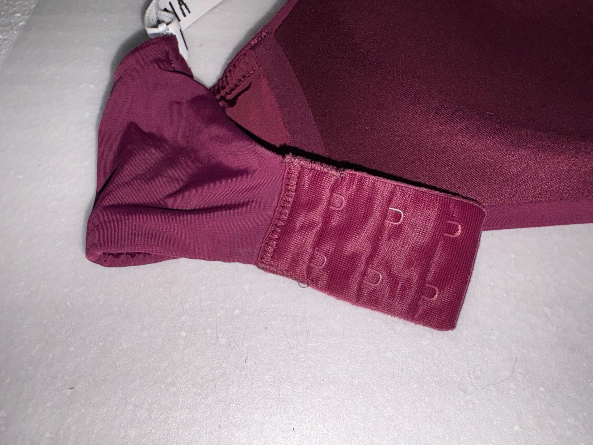 Victoria's Secret Lightly Lined Wireless Bra Size 34DD Burgundy 7