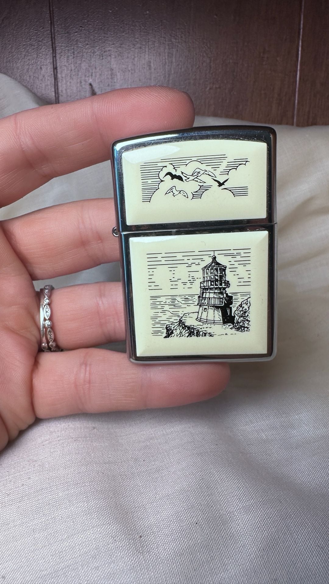 Zippo Scrimshaw Lighthouse Lighter White Enamel Vintage 1