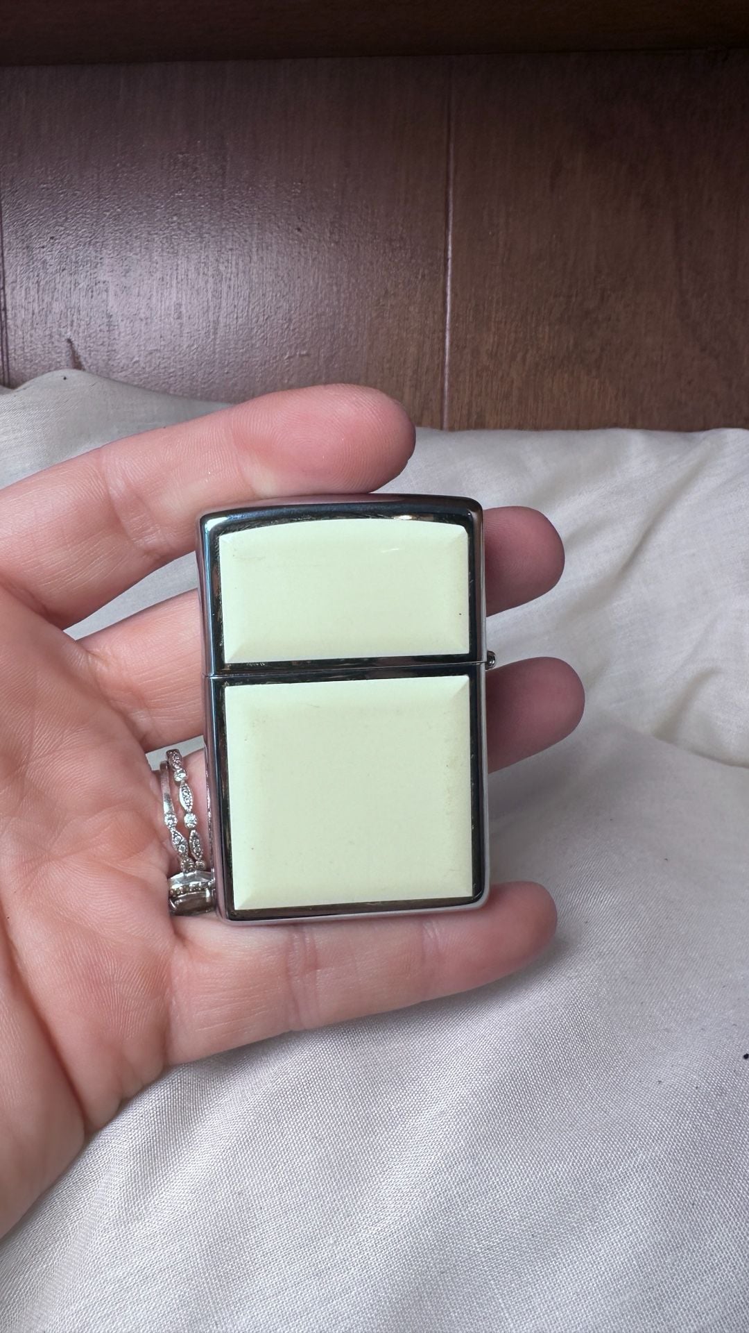 Zippo Scrimshaw Lighthouse Lighter White Enamel Vintage 4