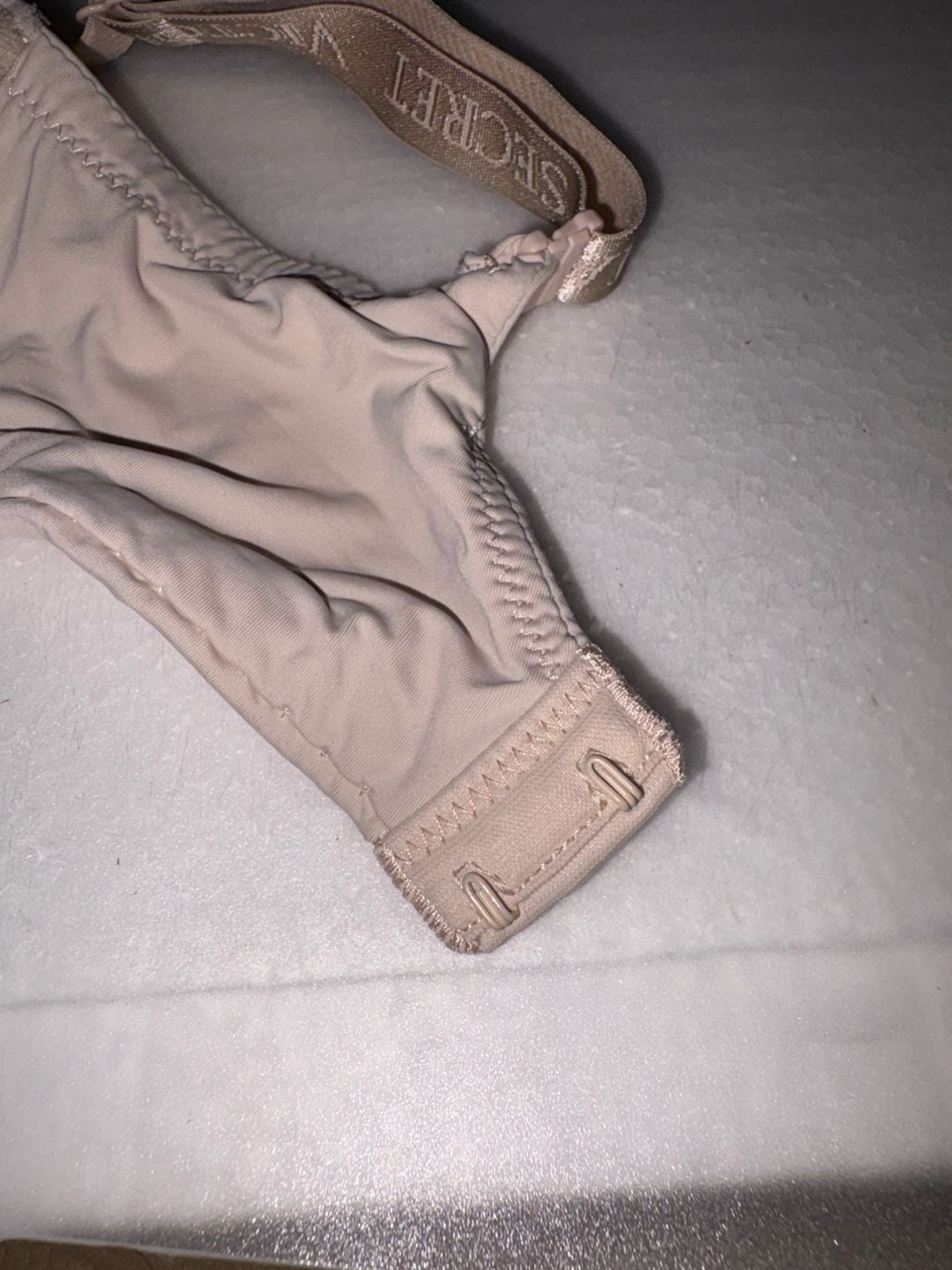 Victoria's Secret T-Shirt Light Lined Wireless Bra Size 34DDD Nude 6