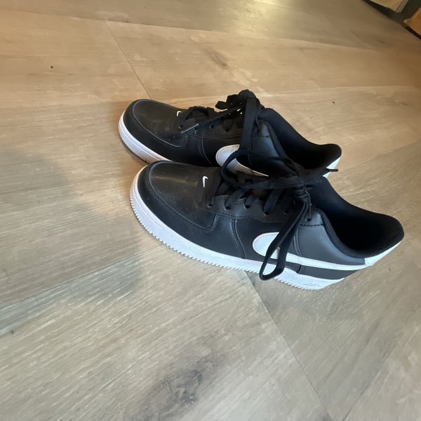 Nike Air Force 1 GS Size 6Y Black White Leather